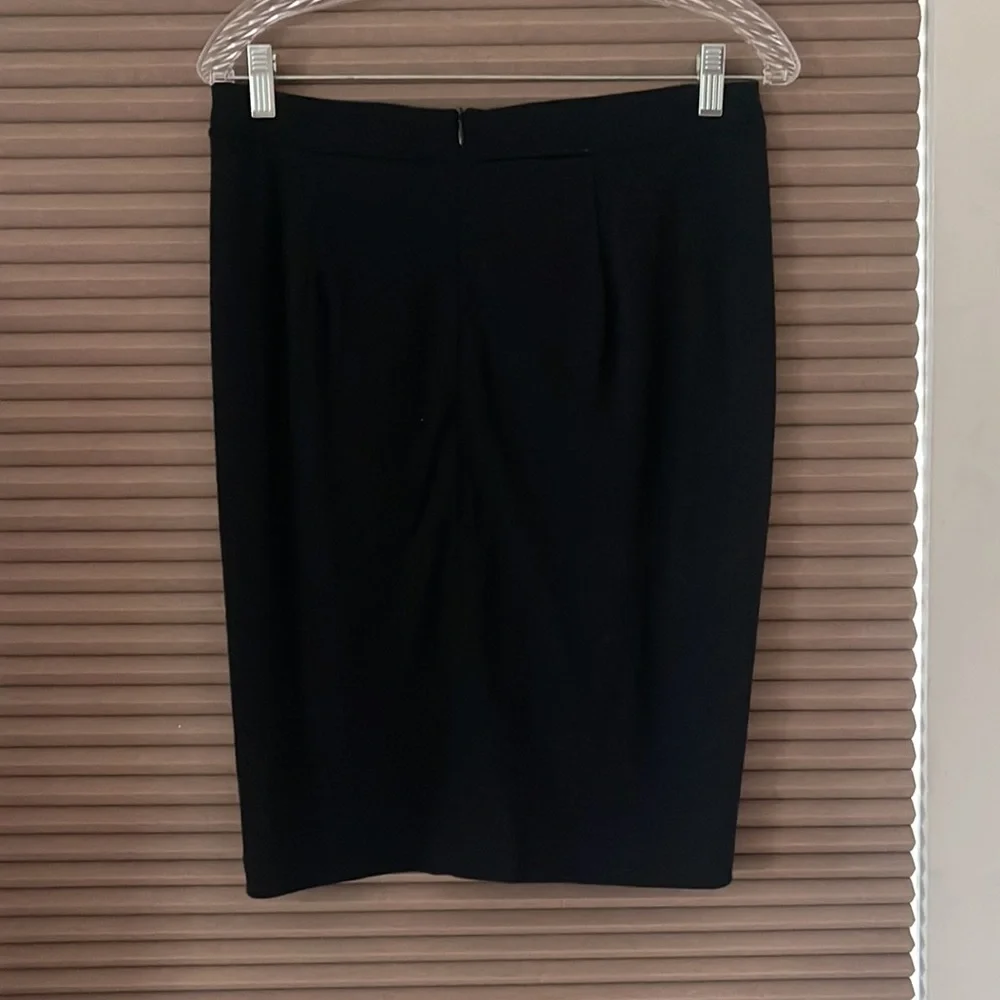 Garnet Hill 100% Wool black skirt size 6